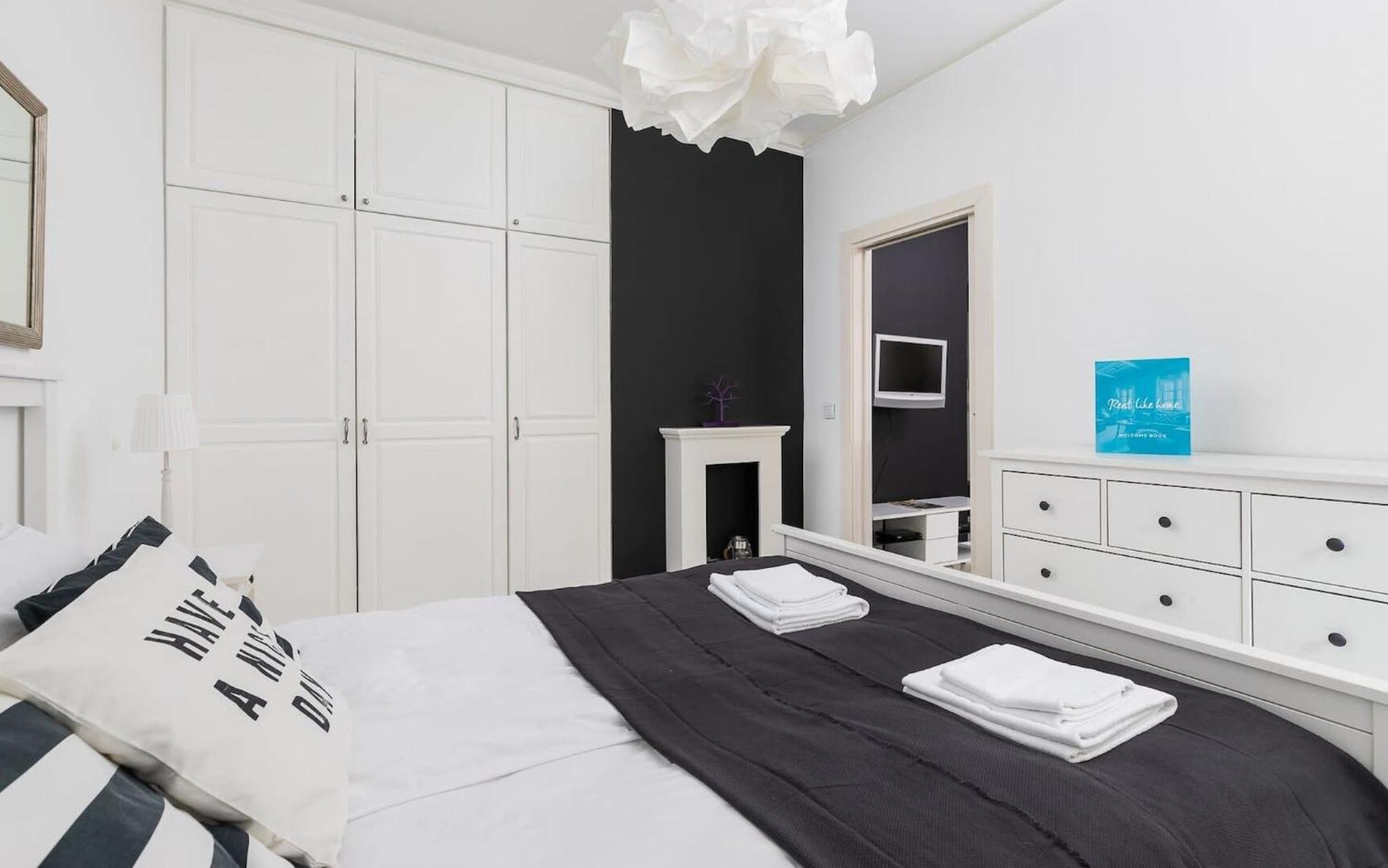 Rent Like Home - Wronskiego 15 Warschau Buitenkant foto